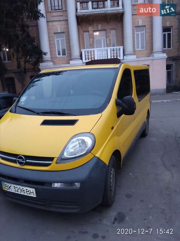 Opel Vivaro 2004