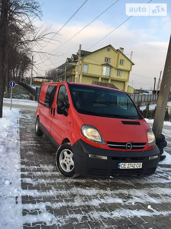 Другие легковые Opel Vivaro 2004 в Черновцах