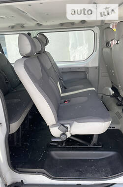 Минивэн Opel Vivaro 2011 в Ровно