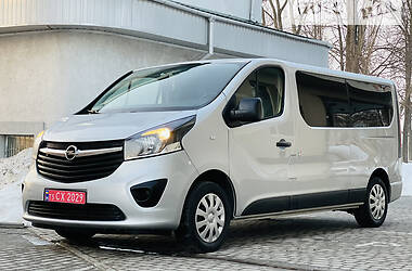 Минивэн Opel Vivaro 2016 в Ровно