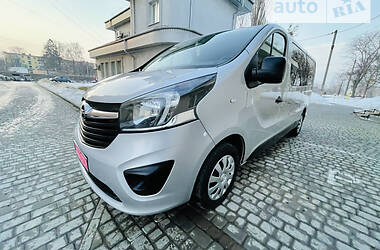 Минивэн Opel Vivaro 2016 в Ровно