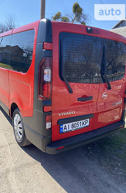 Мінівен Opel Vivaro 2015 в Києві