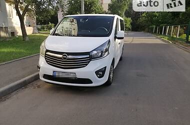 Мінівен Opel Vivaro 2015 в Києві