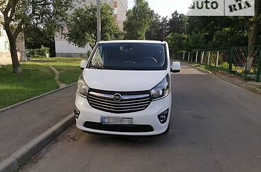 Минивэн Opel Vivaro 2015 в Киеве