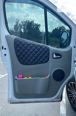 Минивэн Opel Vivaro 2007 в 