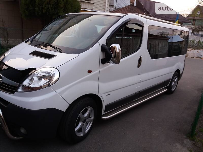 Мінівен Opel Vivaro 2010 в Рівному