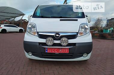 Вантажний фургон Opel Vivaro 2013 в Рівному