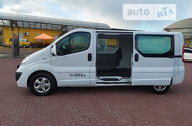 Вантажний фургон Opel Vivaro 2013 в Рівному