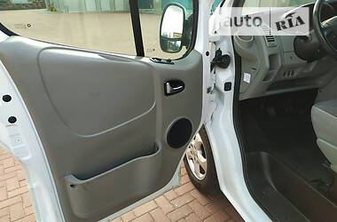 Вантажний фургон Opel Vivaro 2013 в Рівному