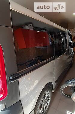 Минивэн Opel Vivaro 2007 в Кривом Роге