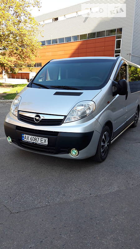 Мінівен Opel Vivaro 2012 в Києві