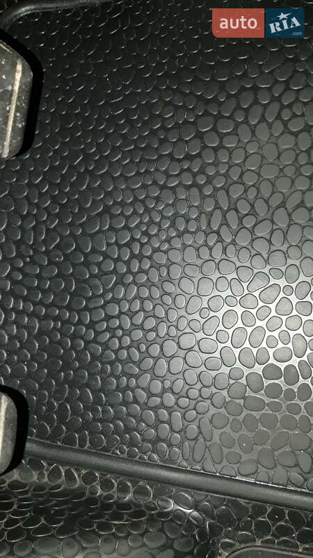 Мінівен Opel Vivaro 2012 в Києві