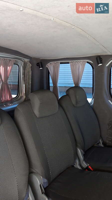 Мінівен Opel Vivaro 2012 в Києві