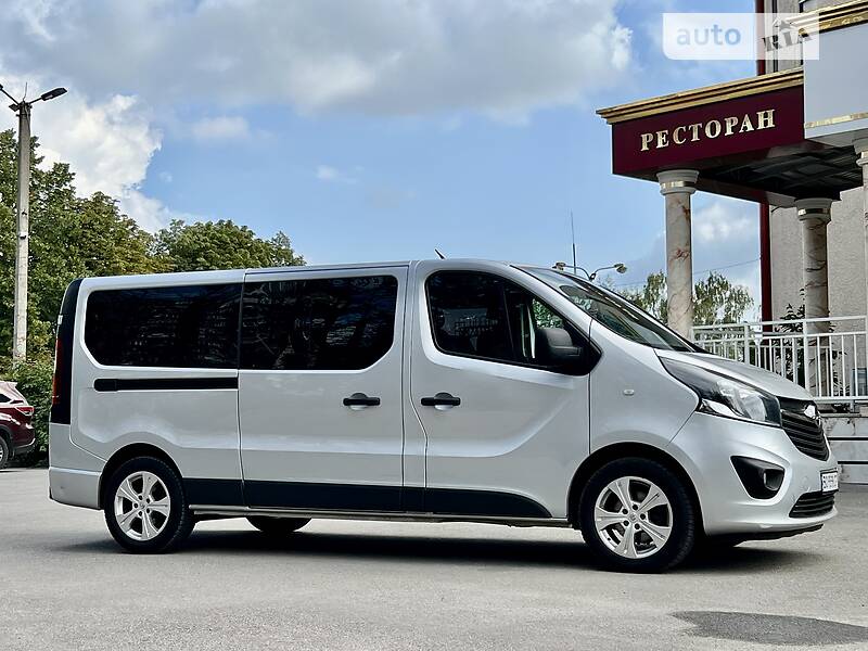 Мінівен Opel Vivaro 2016 в Тернополі