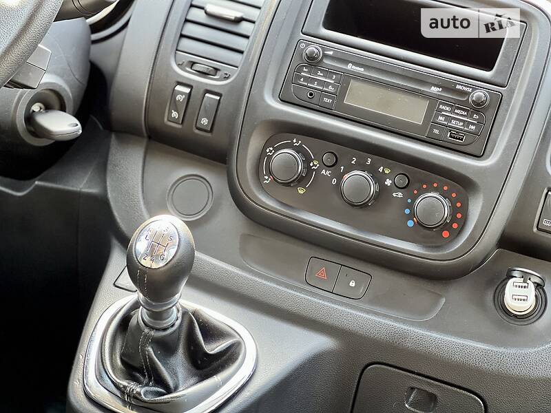Мінівен Opel Vivaro 2016 в Тернополі