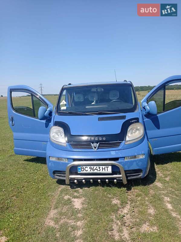 Opel Vivaro 2003