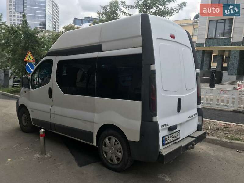 Минивэн Opel Vivaro 2003 в Ивано-Франковске