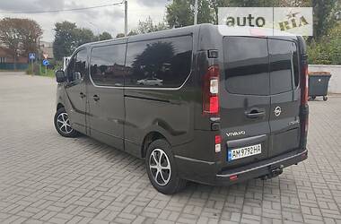 Минивэн Opel Vivaro 2015 в Житомире