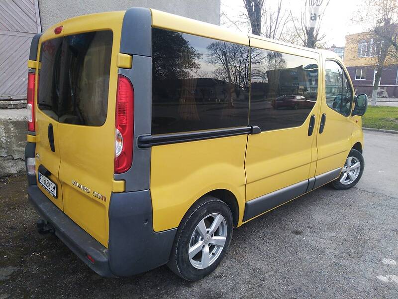 Минивэн Opel Vivaro 2007 в Ивано-Франковске