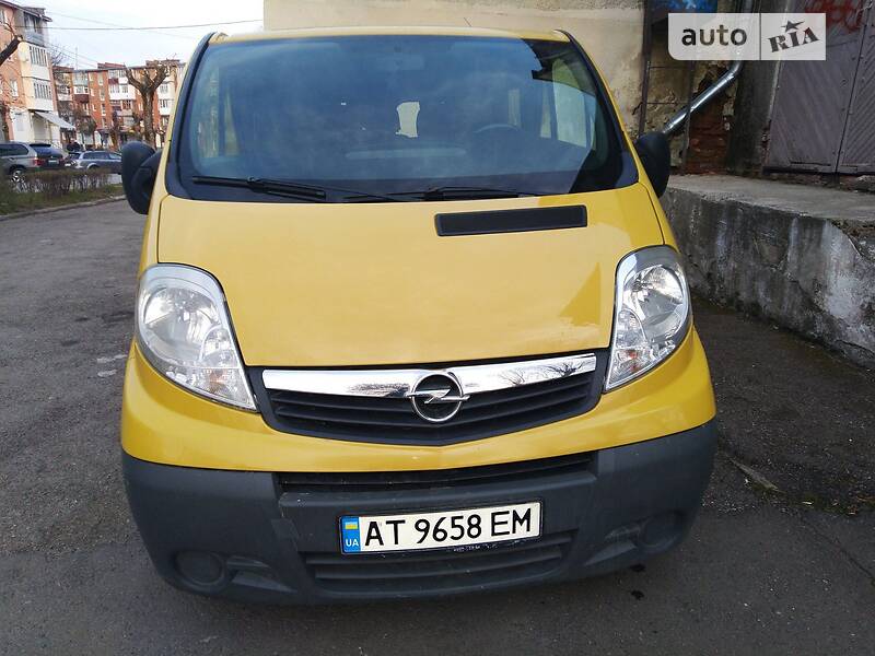 Минивэн Opel Vivaro 2007 в Ивано-Франковске