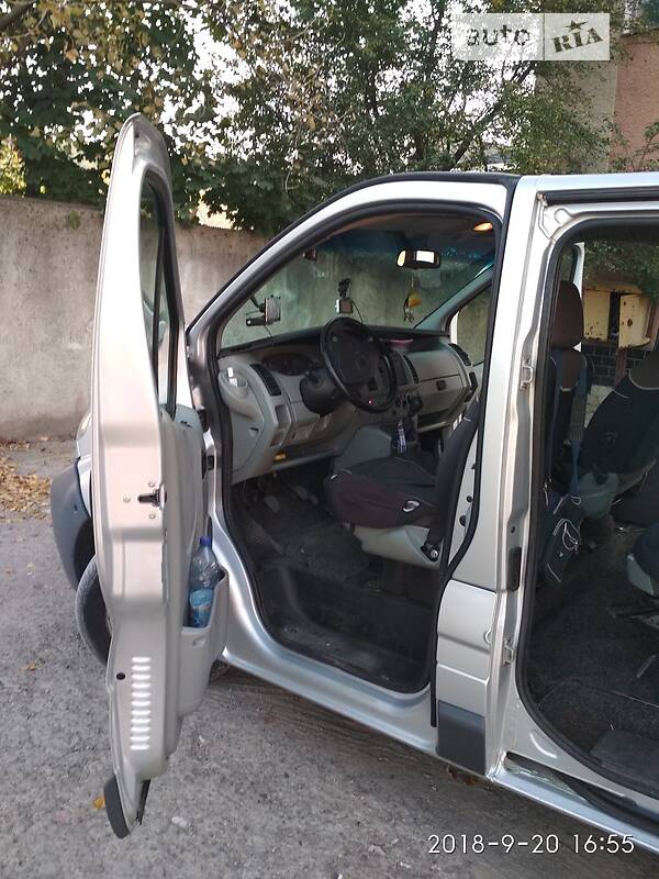 Мінівен Opel Vivaro 2006 в Косові