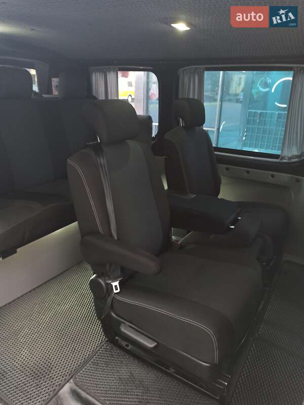 Мінівен Opel Vivaro 2005 в Рівному