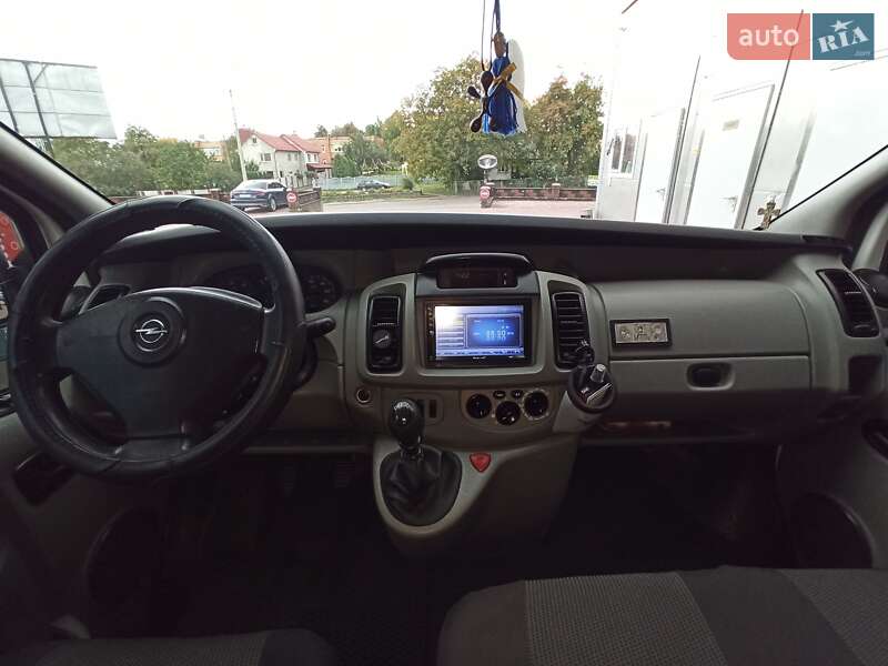 Мінівен Opel Vivaro 2005 в Рівному