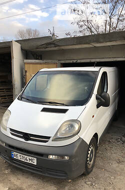 Вантажний фургон Opel Vivaro 2004 в Кам'янському