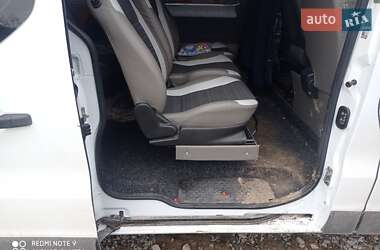 Минивэн Opel Vivaro 2016 в 