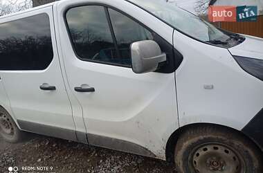 Минивэн Opel Vivaro 2016 в 