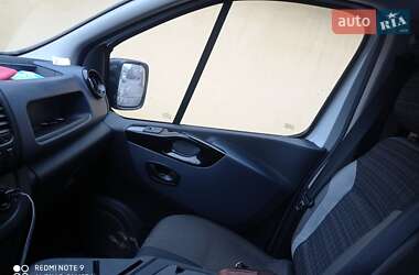 Минивэн Opel Vivaro 2016 в 