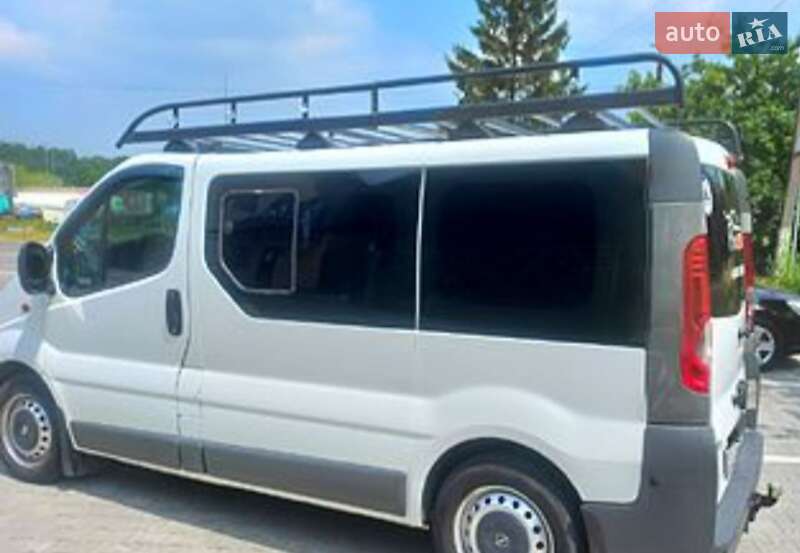 Минивэн Opel Vivaro 2009 в Ивано-Франковске