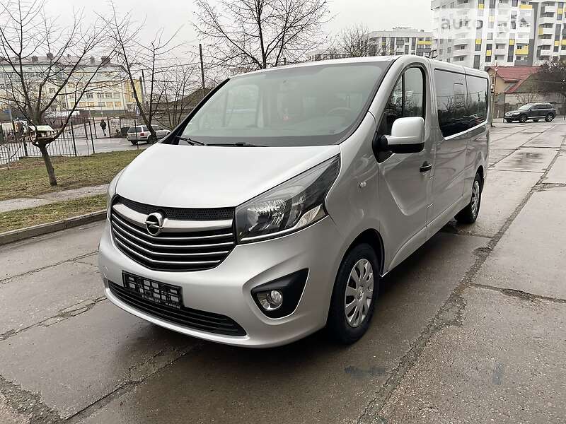 Мінівен Opel Vivaro 2017 в Києві