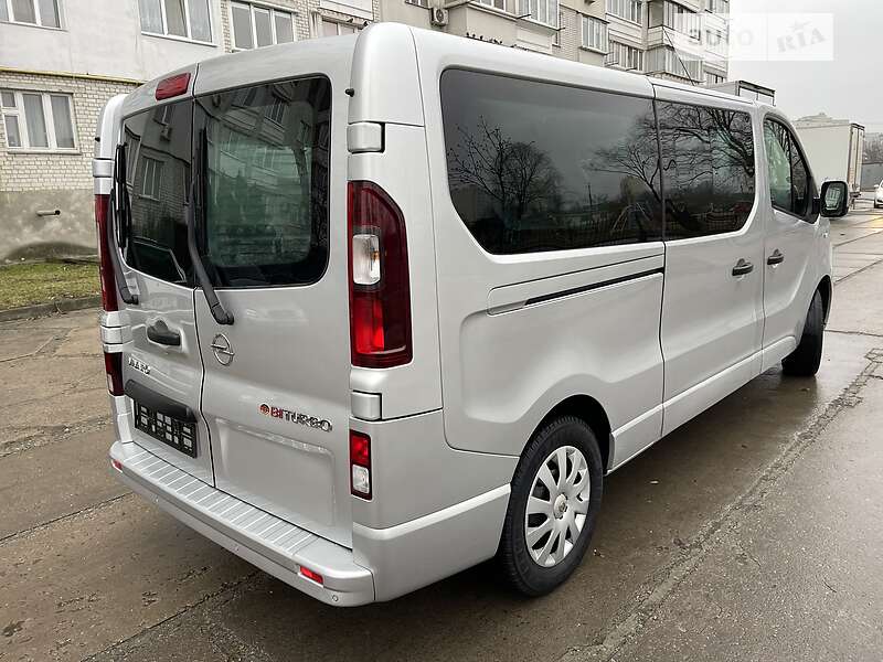 Мінівен Opel Vivaro 2017 в Києві