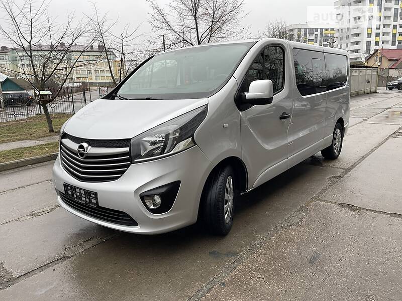 Мінівен Opel Vivaro 2017 в Києві