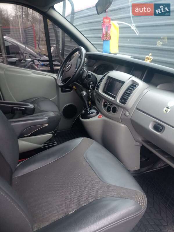 Мінівен Opel Vivaro 2006 в Луцьку