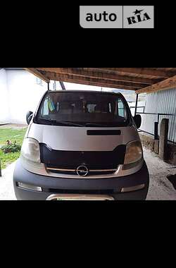 Мінівен Opel Vivaro 2002 в Дрогобичі