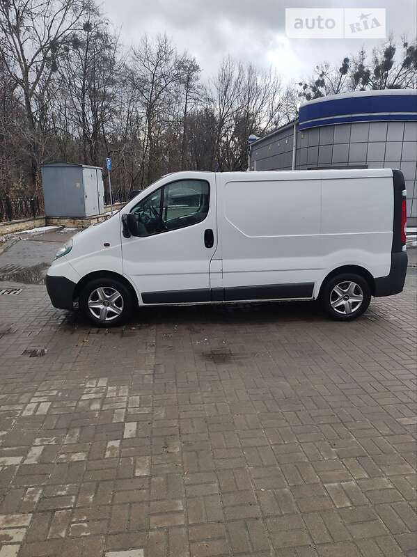 Грузовой фургон Opel Vivaro 2011 в Киеве