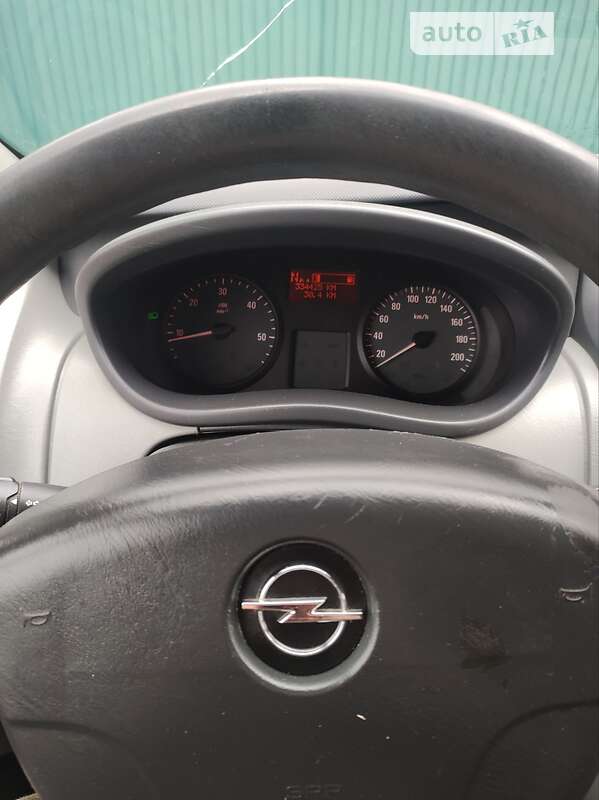 Грузовой фургон Opel Vivaro 2011 в Киеве