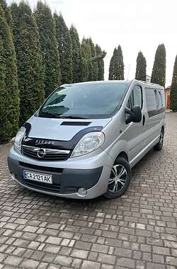 Opel Vivaro 2012