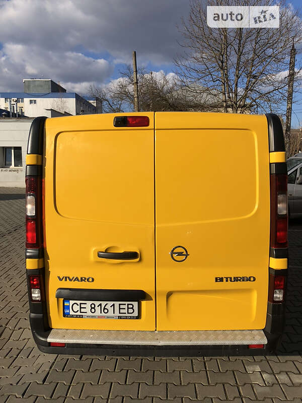 Вантажний фургон Opel Vivaro 2016 в Чернівцях
