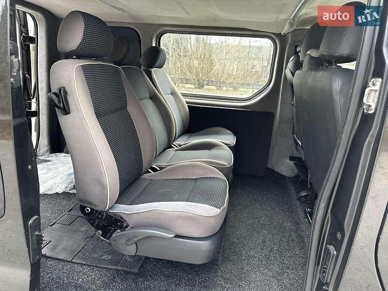 Минивэн Opel Vivaro 2004 в Звягеле