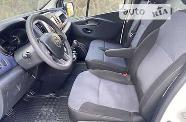 Вантажний фургон Opel Vivaro 2014 в Чернівцях