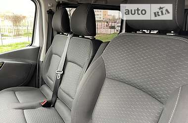 Минивэн Opel Vivaro 2017 в 