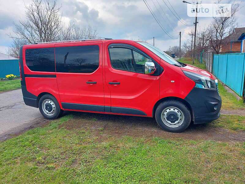 Мінівен Opel Vivaro 2017 в Кропивницькому