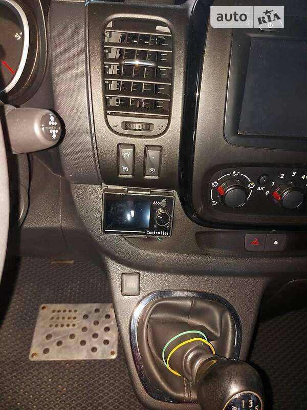 Мінівен Opel Vivaro 2017 в Кропивницькому