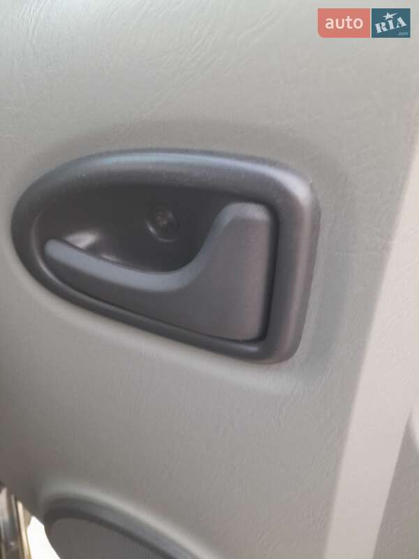 Минивэн Opel Vivaro 2007 в Городенке