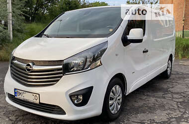 Вантажний фургон Opel Vivaro 2015 в Сумах