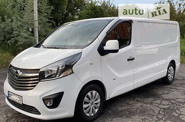 Вантажний фургон Opel Vivaro 2015 в Сумах