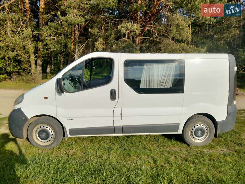 Мінівен Opel Vivaro 2003 в Володимирці